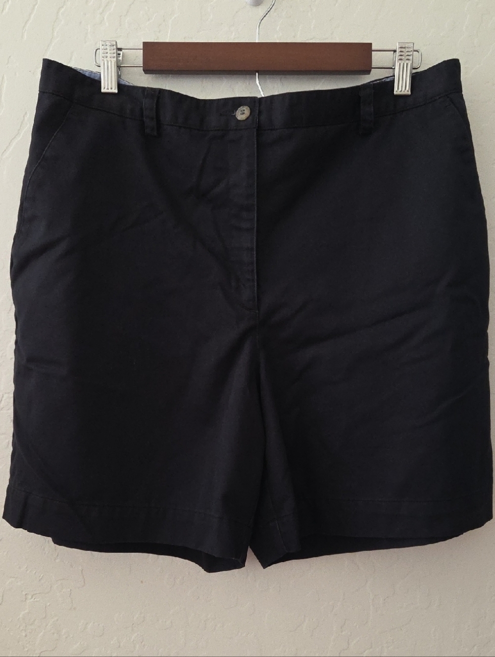 VTG Liz Claiborne Black High Waist Bell Leg 'Mom' Shorts